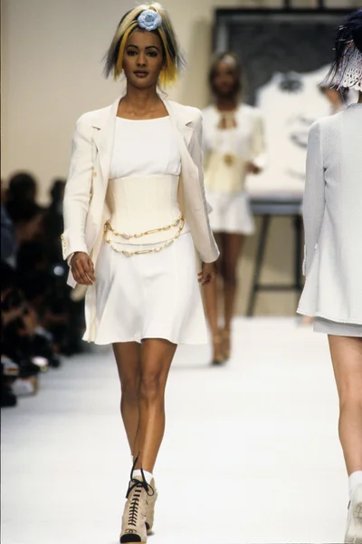 Look 40